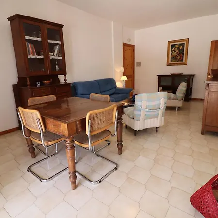 Charming Turchese Air Con Covered Parking Lägenhet