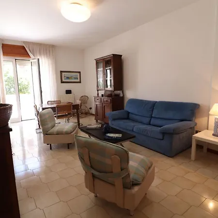 Charming Turchese Air Con Covered Parking Apartment *