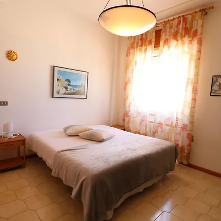 Charming Turchese Air Con Covered Parking Apartment *