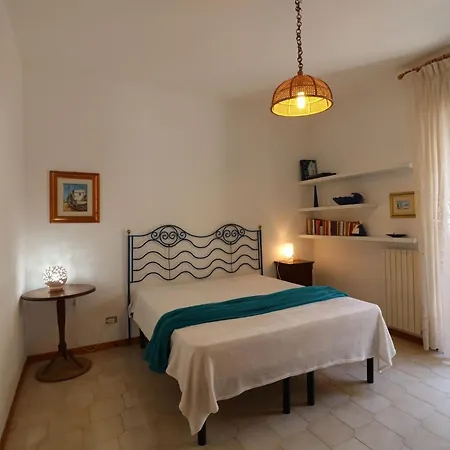 Charming Turchese Air Con Covered Parking Apartment