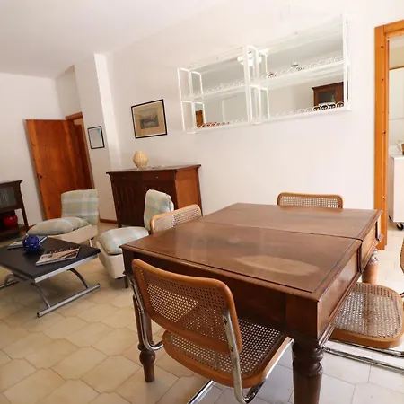 Charming Turchese Air Con Covered Parking Apartment *