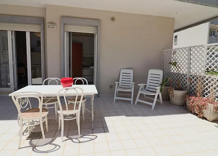 Apartament Charming Turchese Air Con Covered Parking *